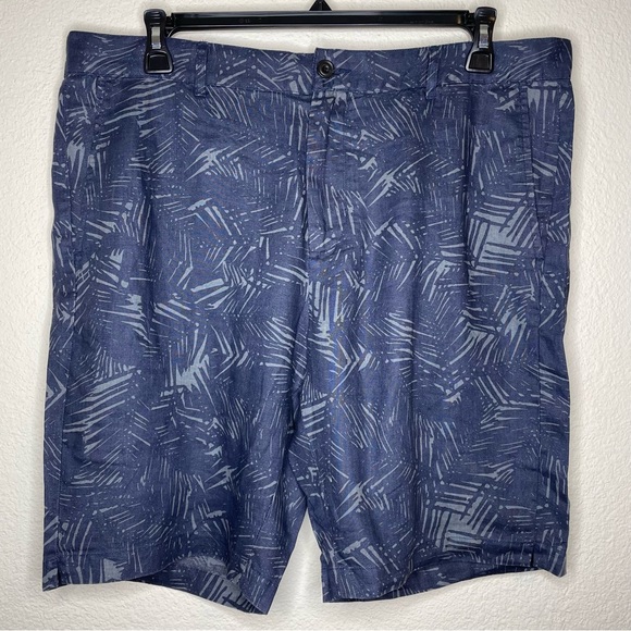 Vince Palm Print Shorts - Men’s 38 x 32